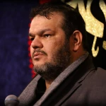 دربسته بود وقت پریدن توان نداشت
