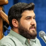 از بزرگیتون کرمت مشخصه