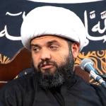 دارند در کرببلا تعویض پرچم می‌کنند