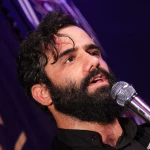 از خیمه دویدم