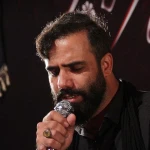 از خیمه دویدم