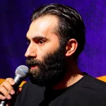با آن صدای خسته و اشک بی‌مثالی‌اش