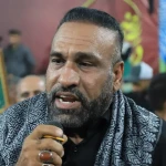 قتل شاهنشه دین، حسین است